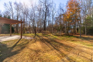 210 Waters Edge Dr-28