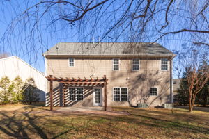 210 Waters Edge Dr-30