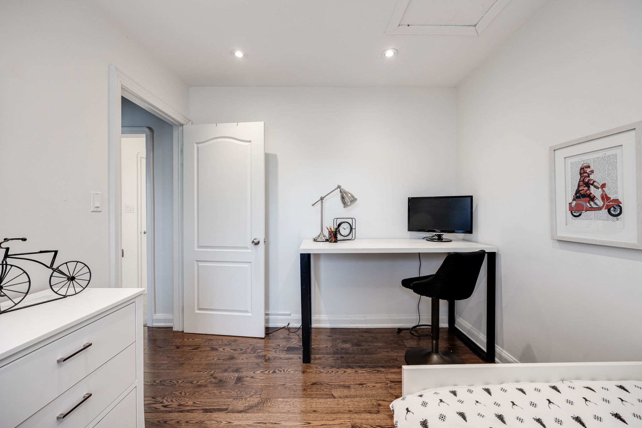 Toronto property showcase — delivered property photograph 29