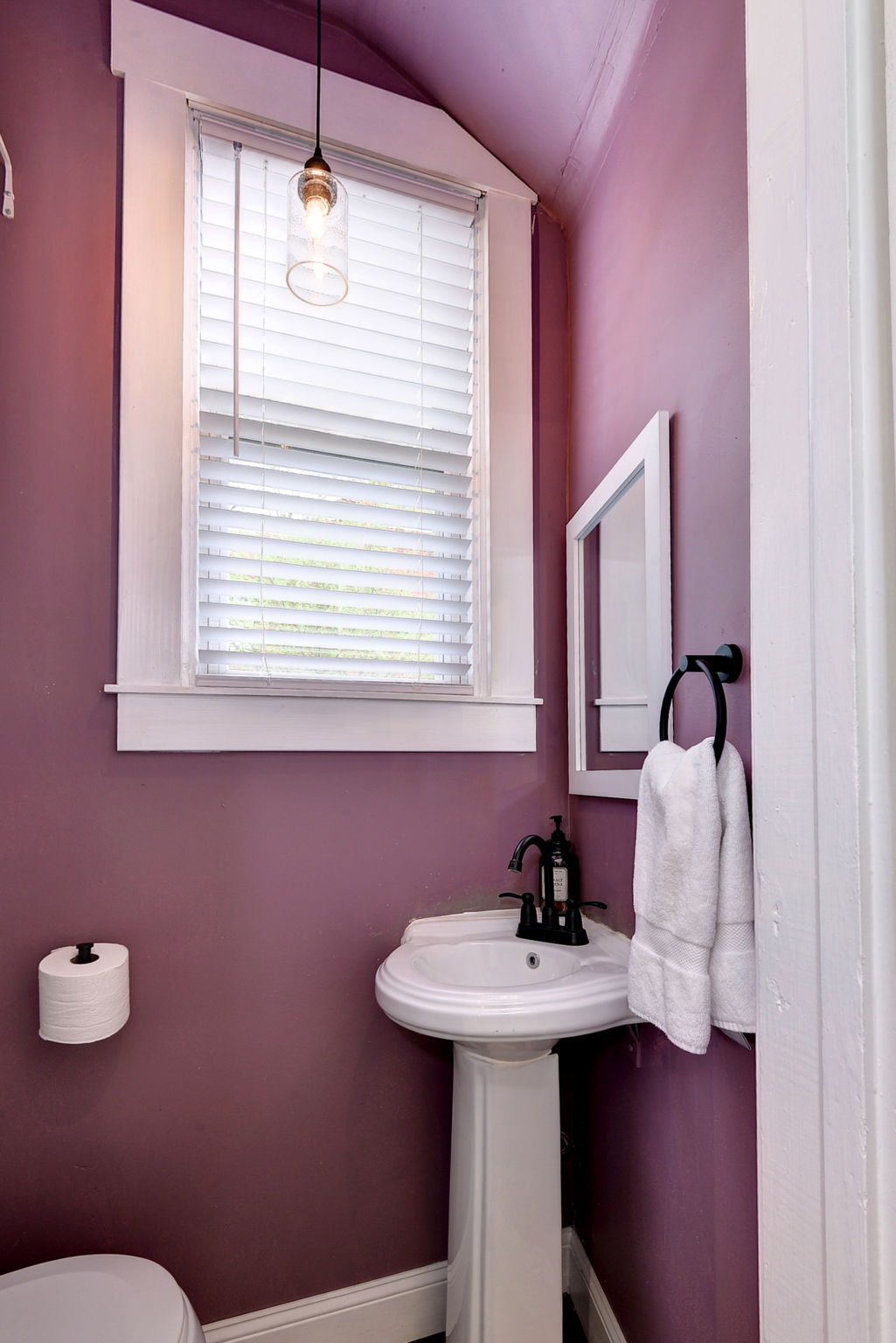 Powder Room on the 1st floor
