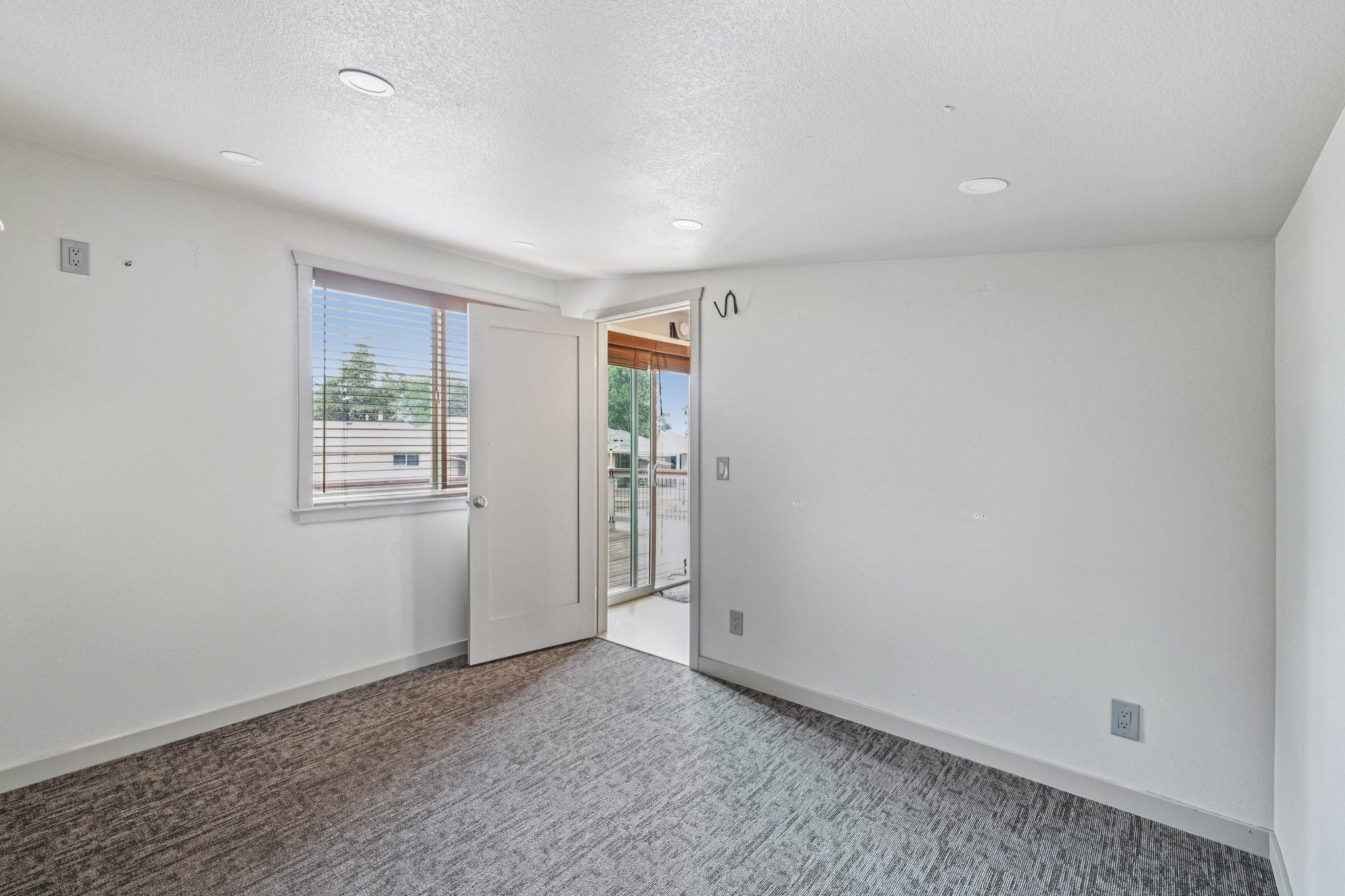 Routt St-S2708-062.jpg