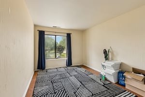 Valencia Dr 215B-S0109-022.jpg