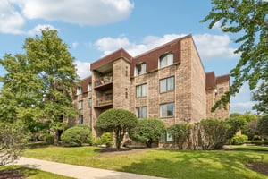 Valencia Dr 215B-S0109-031.jpg