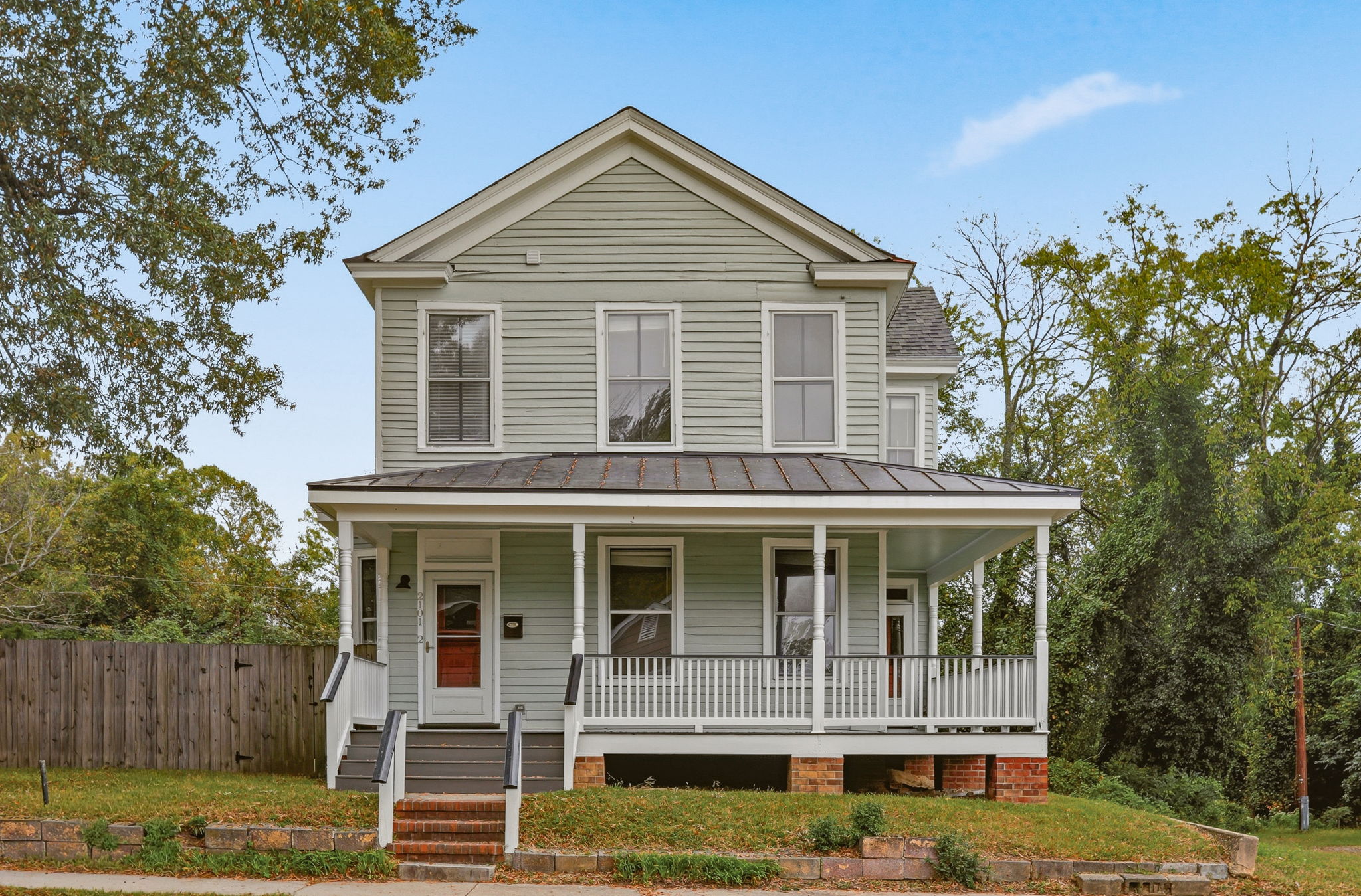 02-Exterior Front