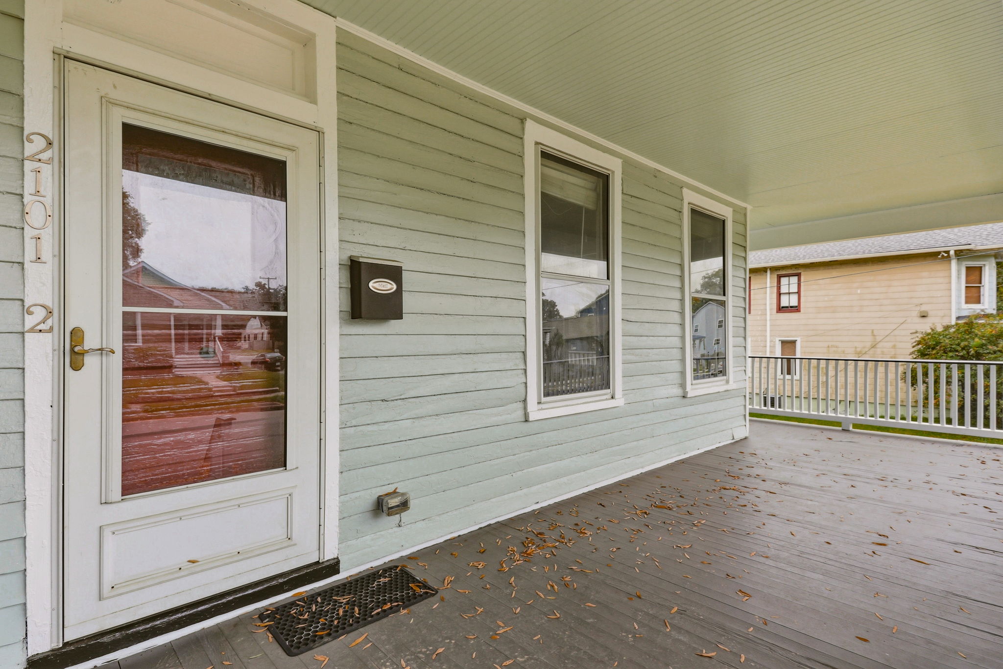 03-Front Porch