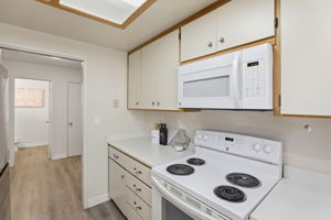 012_F8_2101 Darnis Cir