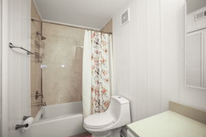 Bathroom 1 - 495A0057