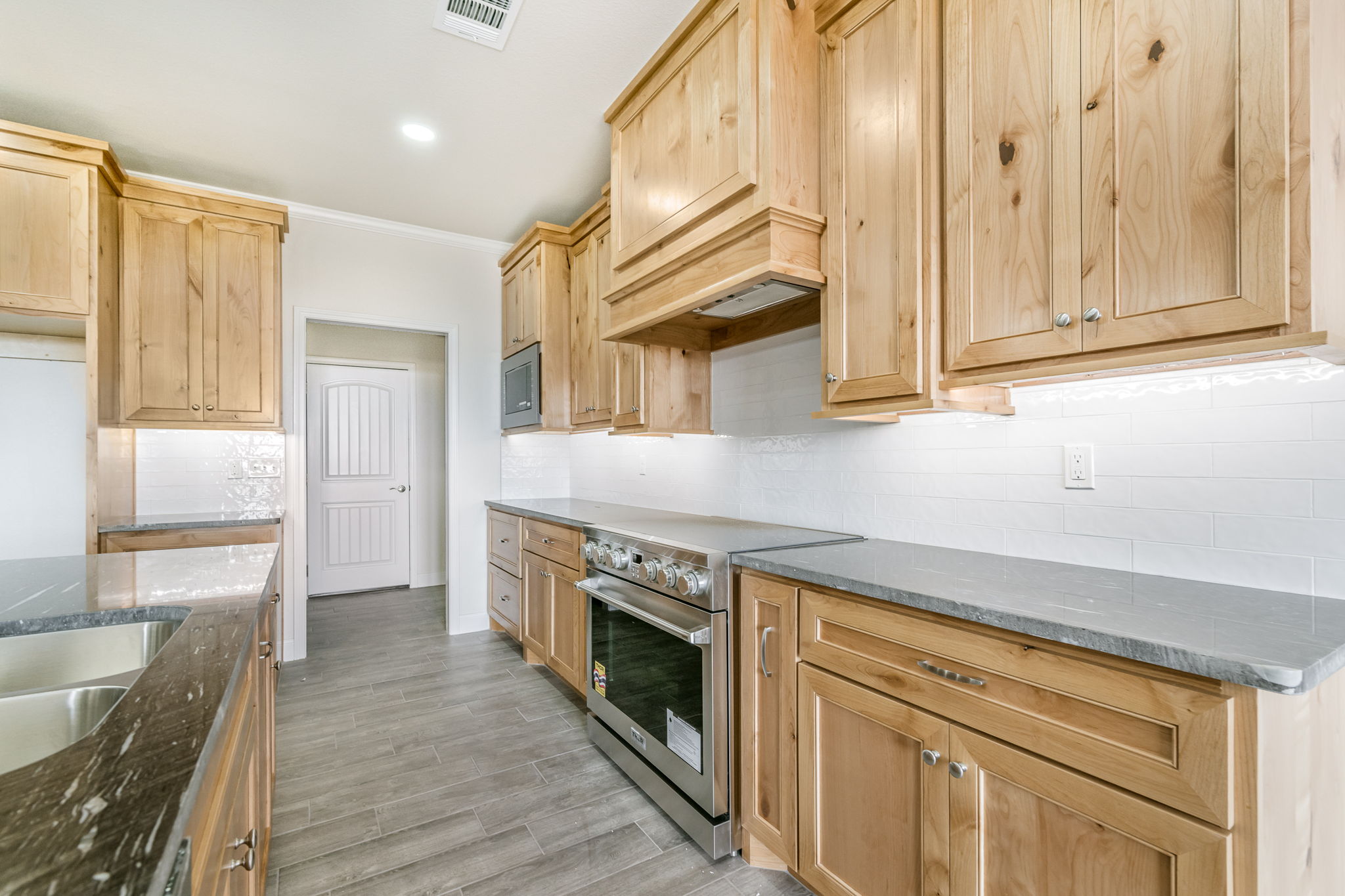 2101 Paige Ln reshoot 03