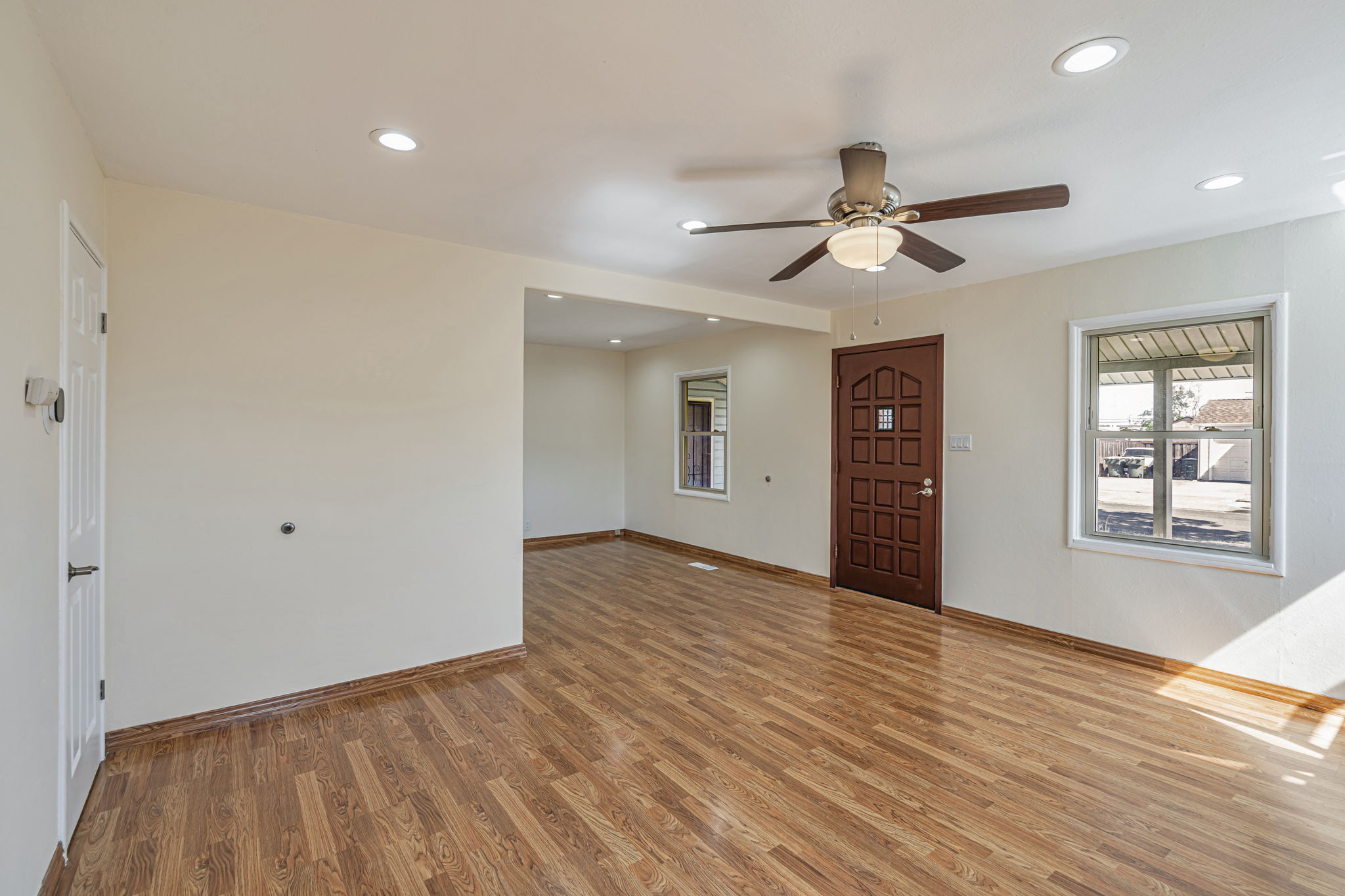 006_2101 W Ave 136th 