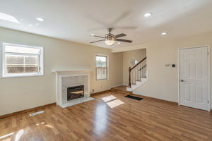 009_2101 W Ave 136th 