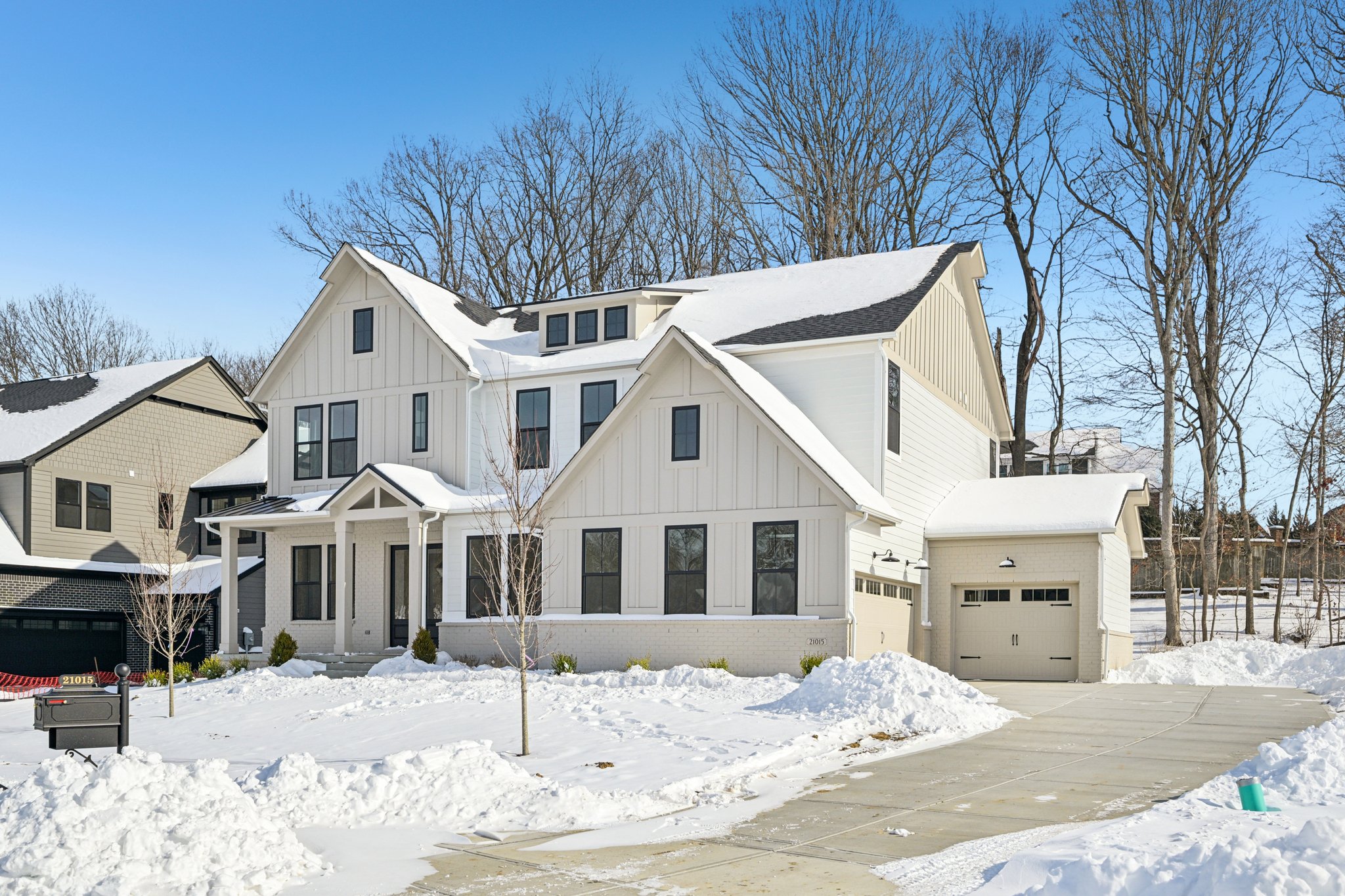 Thornborough Dr-S3001-003.jpg