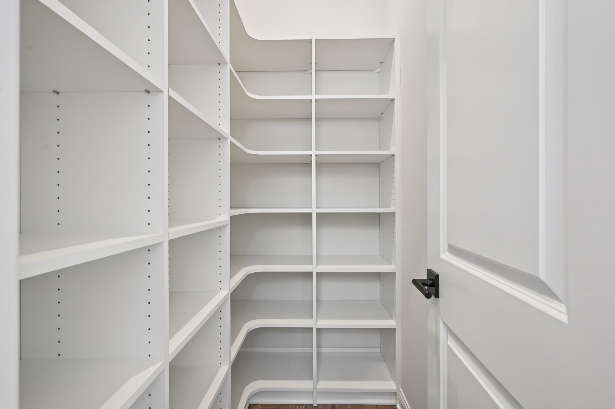 Thornborough Dr-S3001-022.jpg