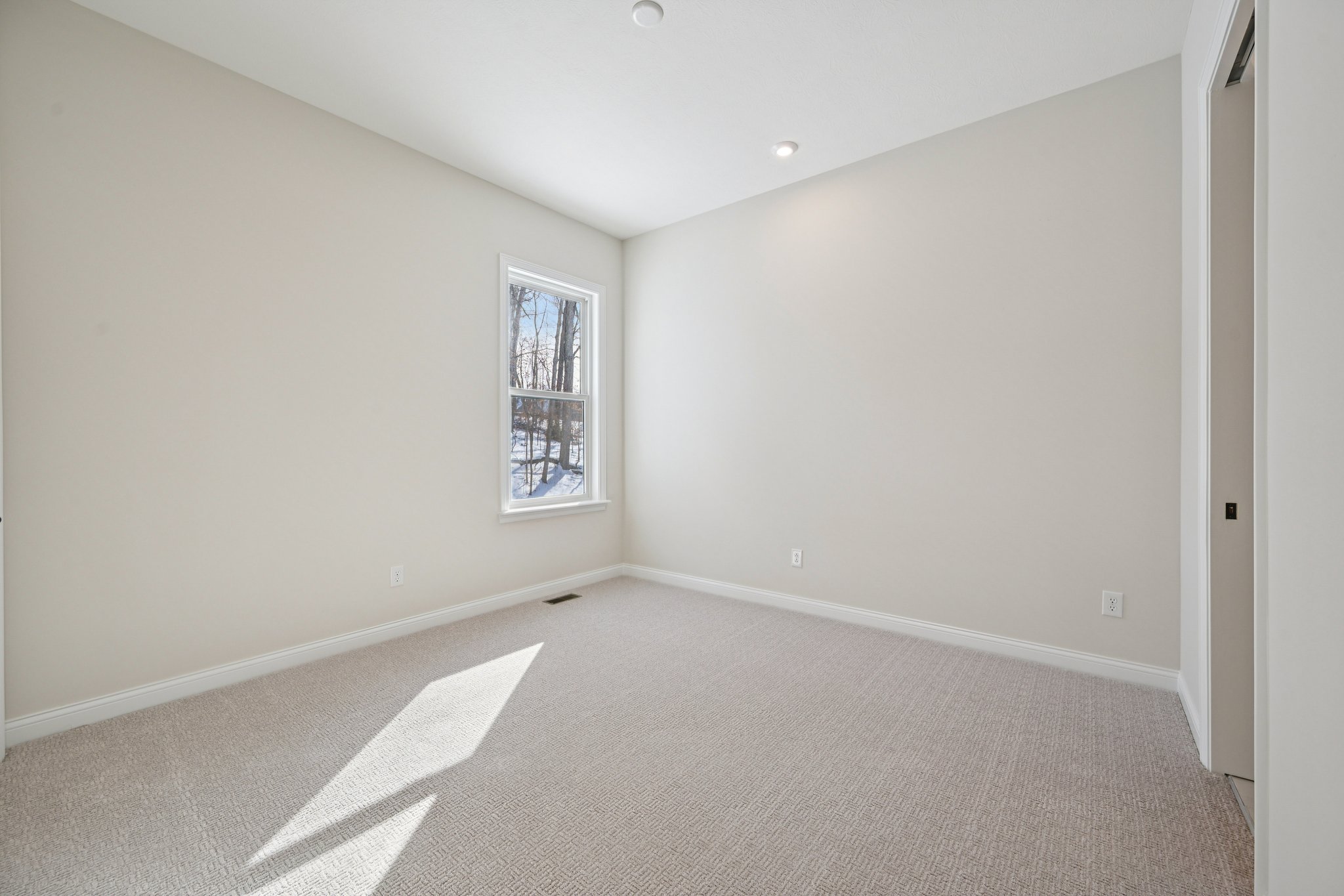 Thornborough Dr-S3001-023.jpg