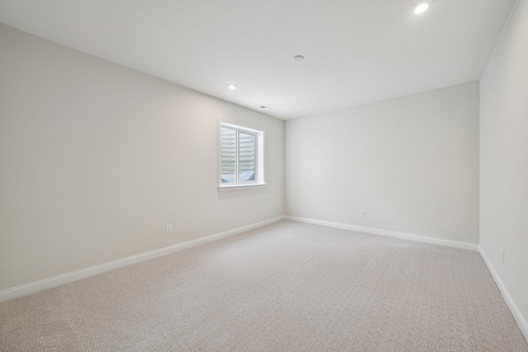 Thornborough Dr-S3001-029.jpg