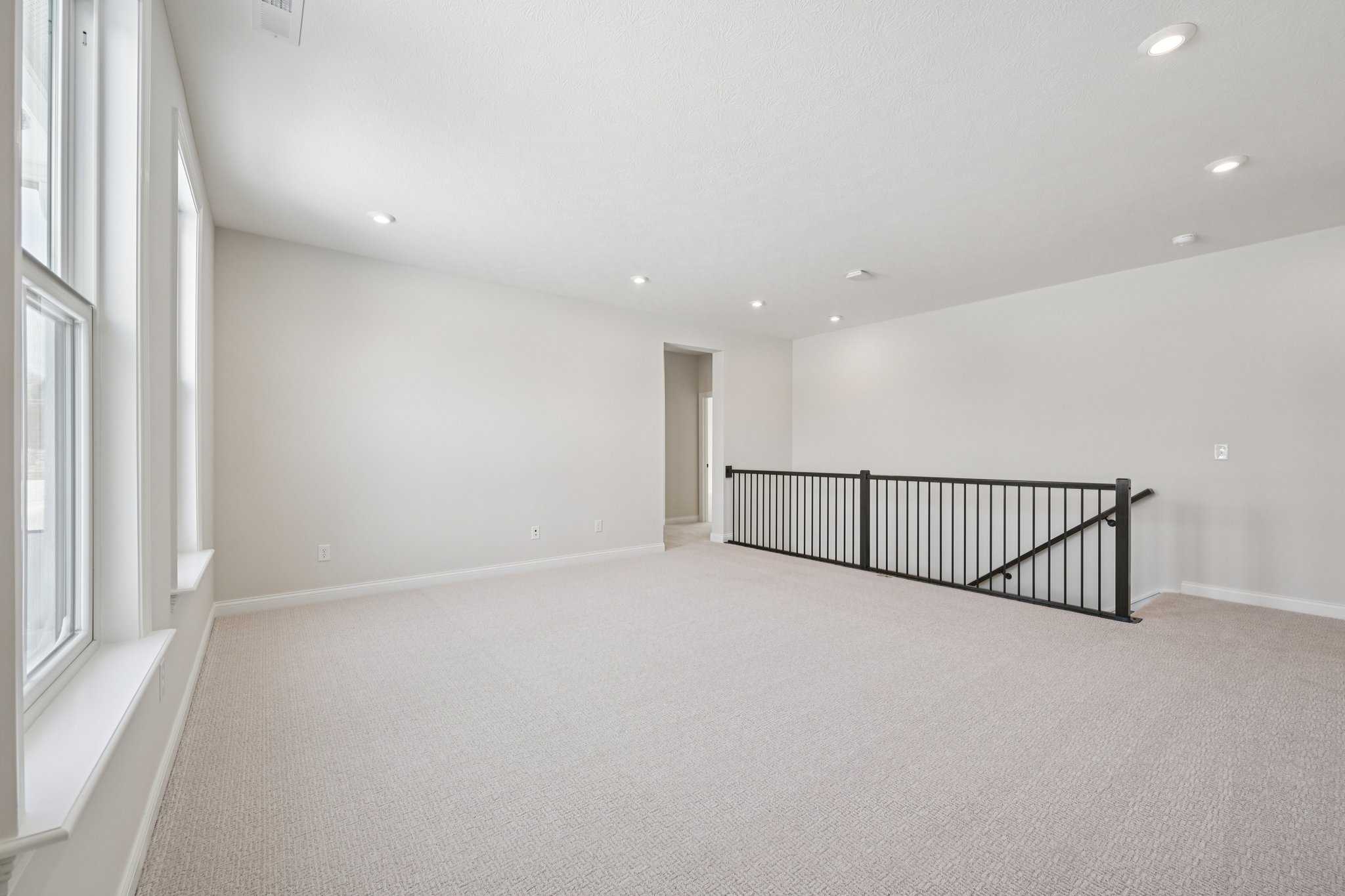 Thornborough Dr-S3001-038.jpg