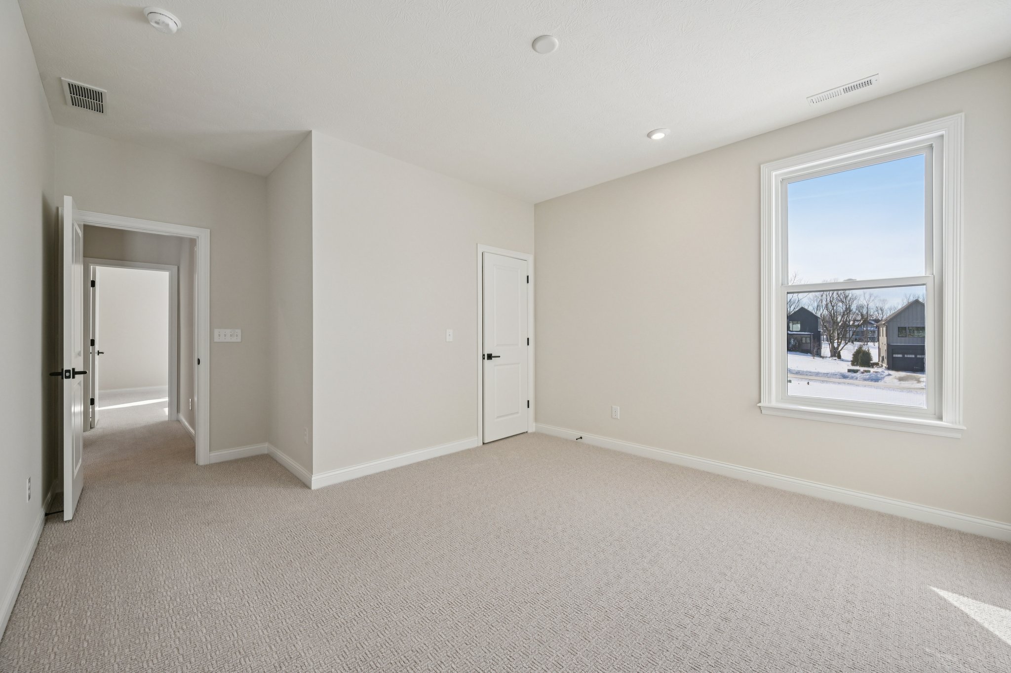 Thornborough Dr-S3001-041.jpg