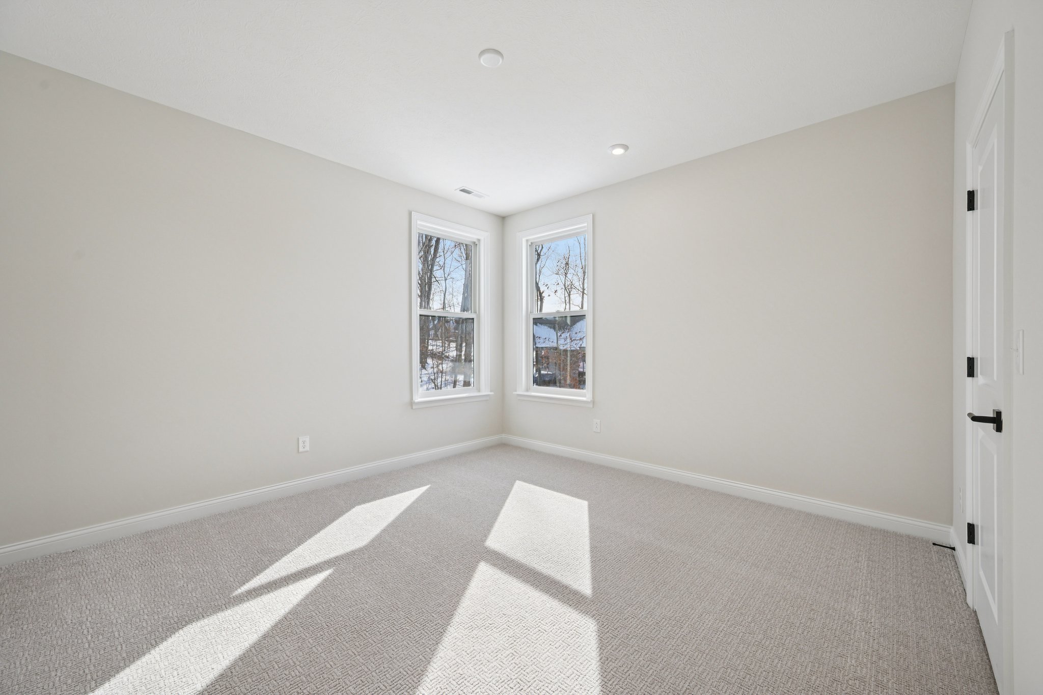 Thornborough Dr-S3001-046.jpg