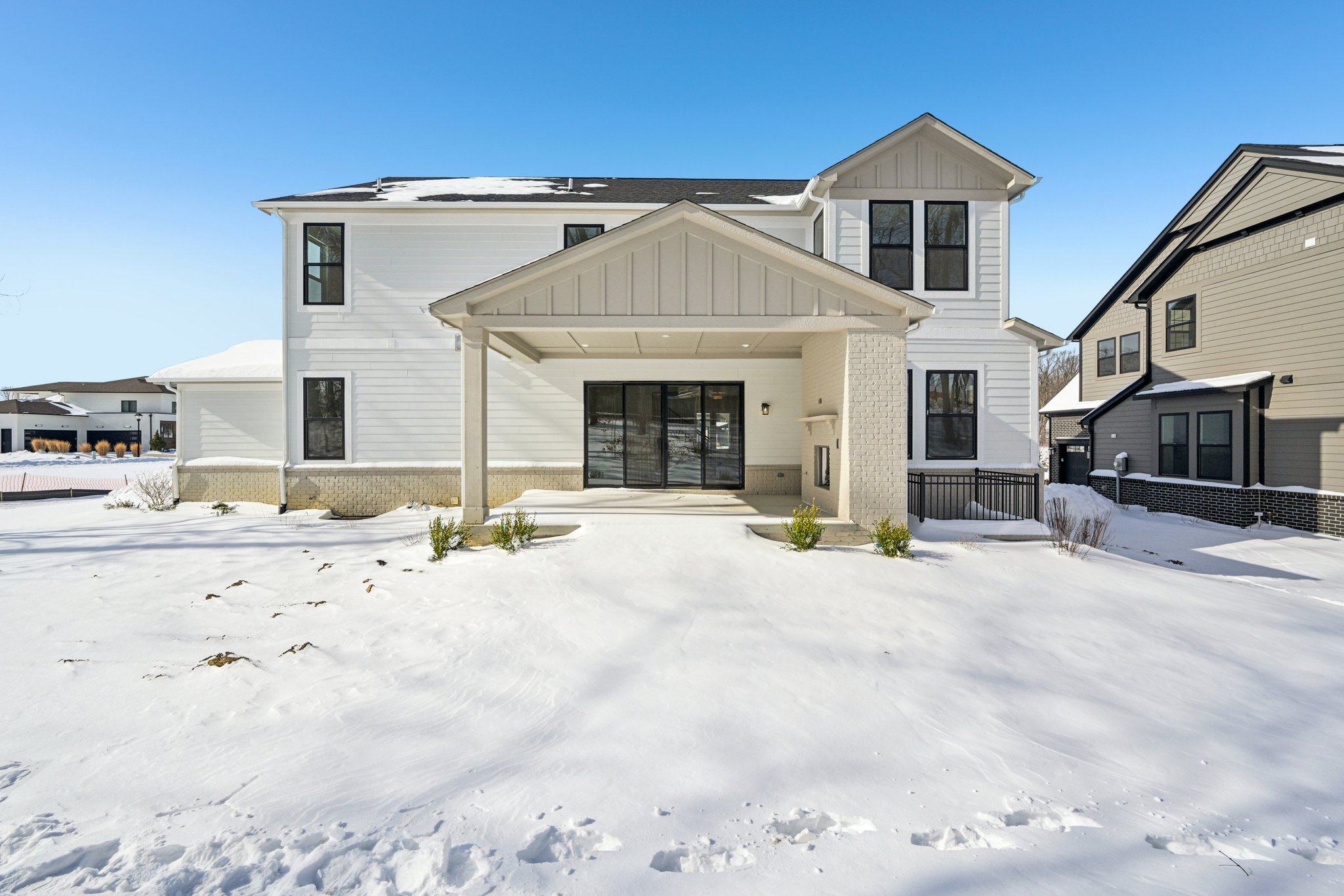 Thornborough Dr-S3001-067.jpg