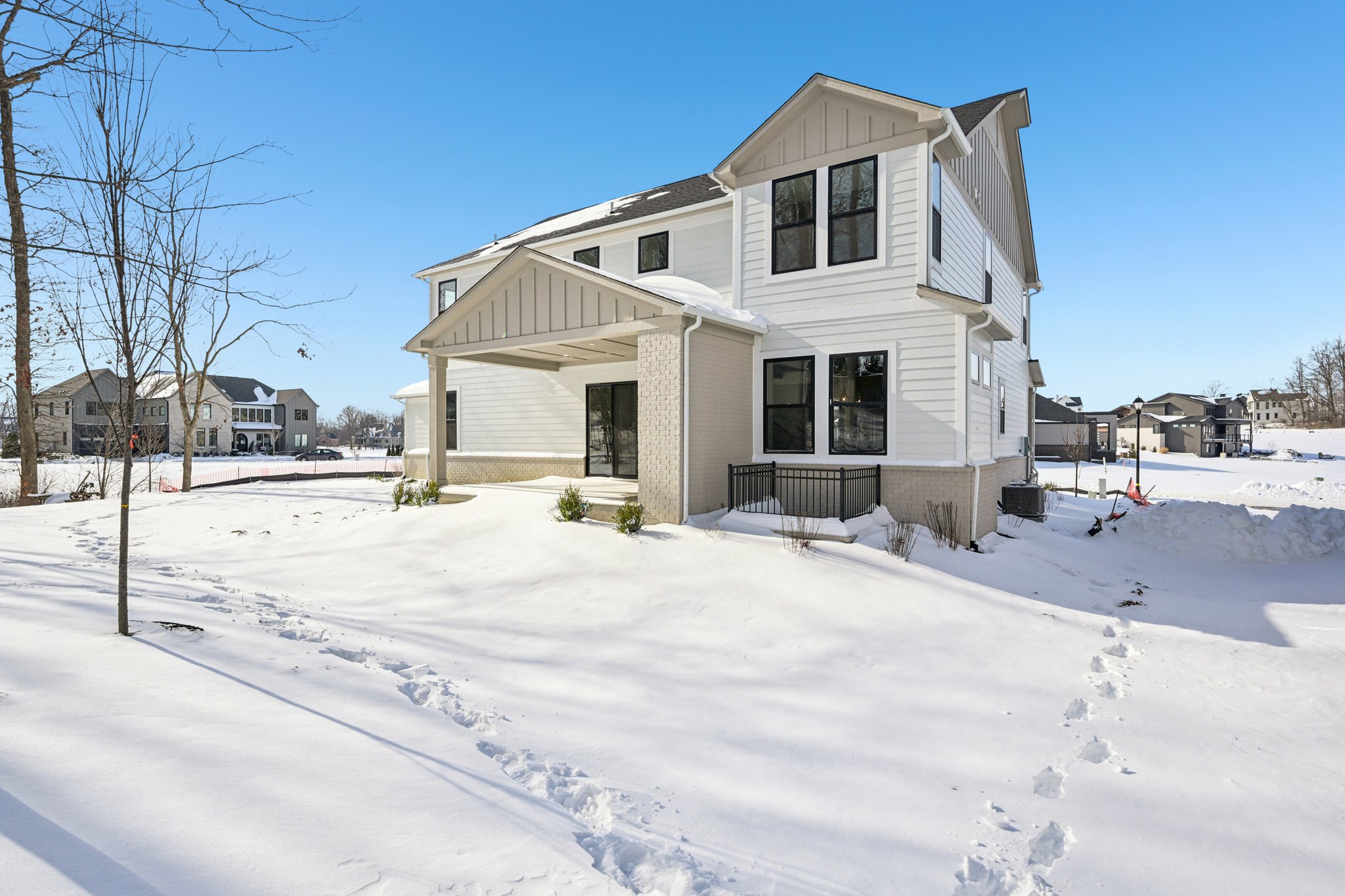 Thornborough Dr-S3001-068.jpg