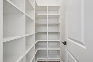 Thornborough Dr-S3001-022.jpg