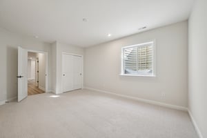 Thornborough Dr-S3001-028.jpg