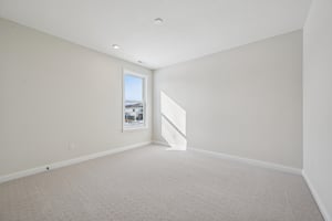 Thornborough Dr-S3001-040.jpg