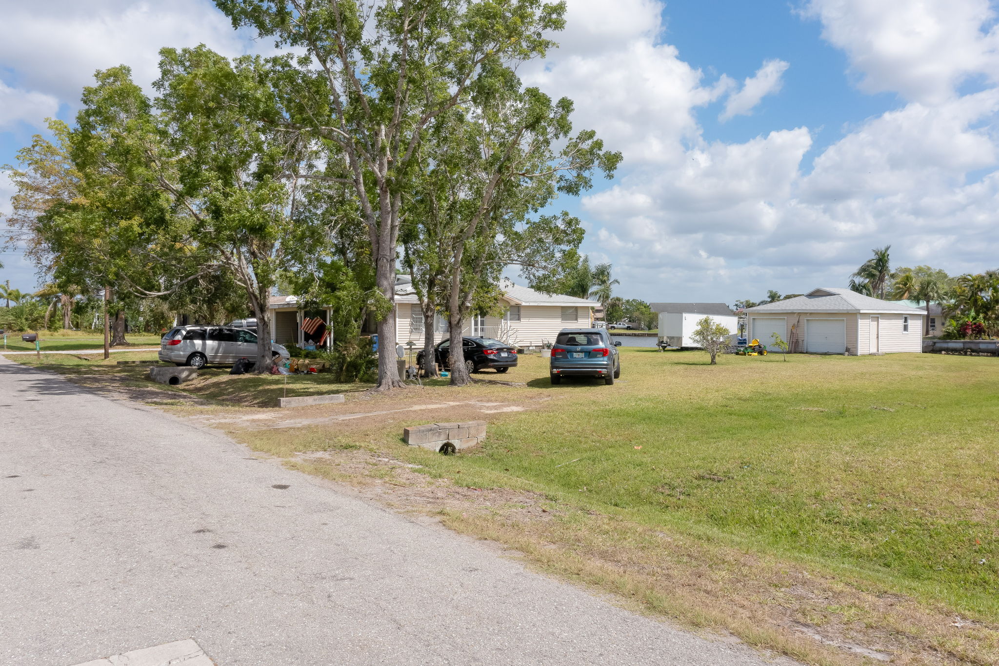 2102 Barbados Ave, Fort Myers, FL 33905 Snapshot Listings