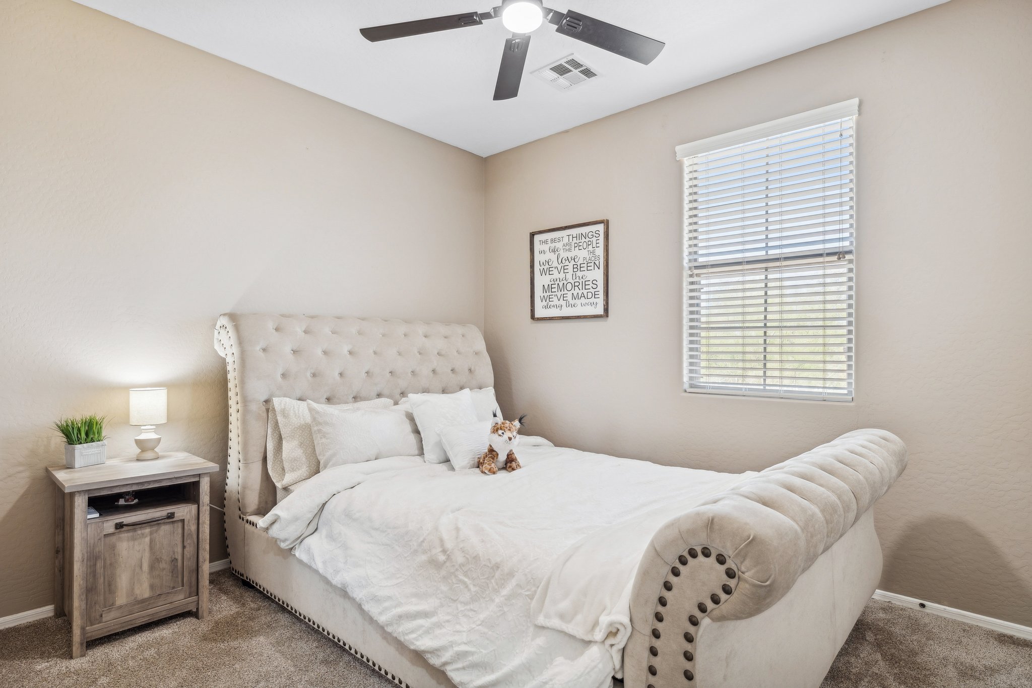 21022 W Edith Way - 018.jpg