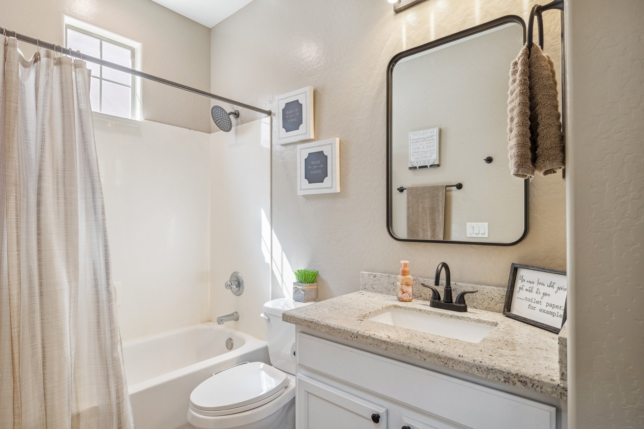 21022 W Edith Way - 022.jpg