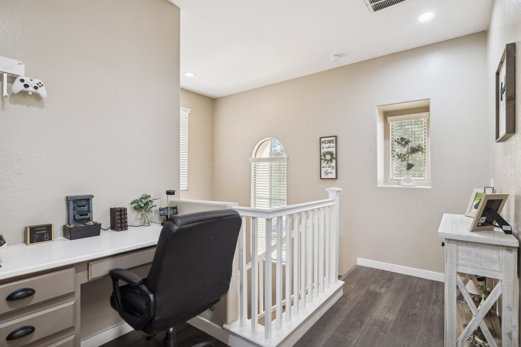 21022 W Edith Way - 024.jpg