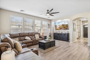 21022 W Edith Way - 003.jpg