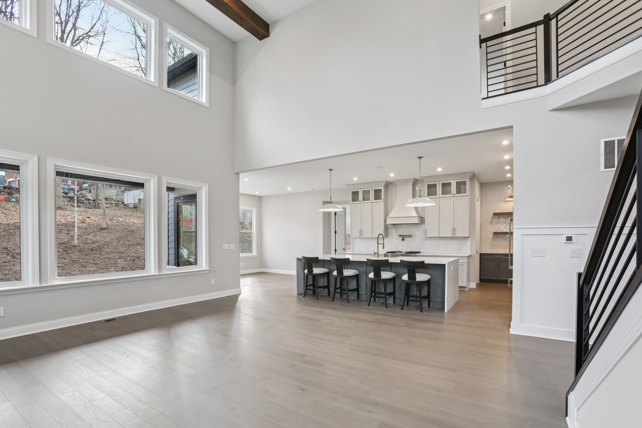 Thornborough Dr-S1401-009.jpg