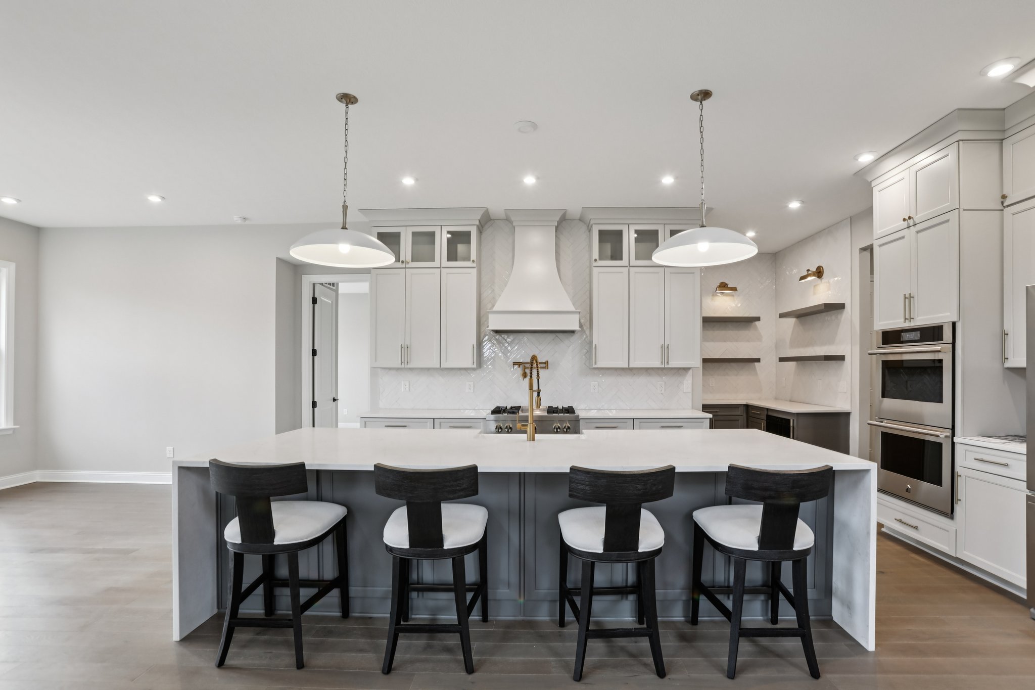 Thornborough Dr-S1401-018.jpg