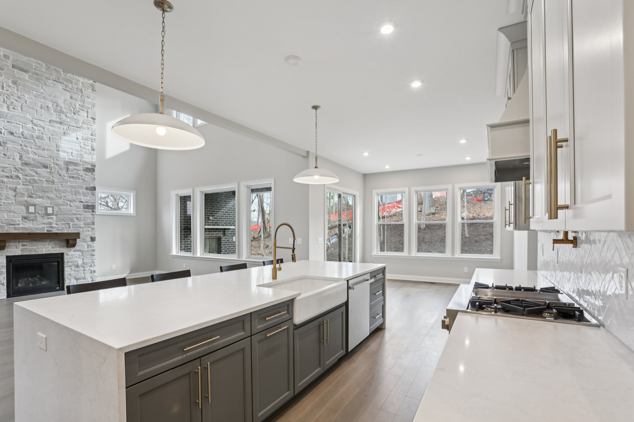 Thornborough Dr-S1401-020.jpg