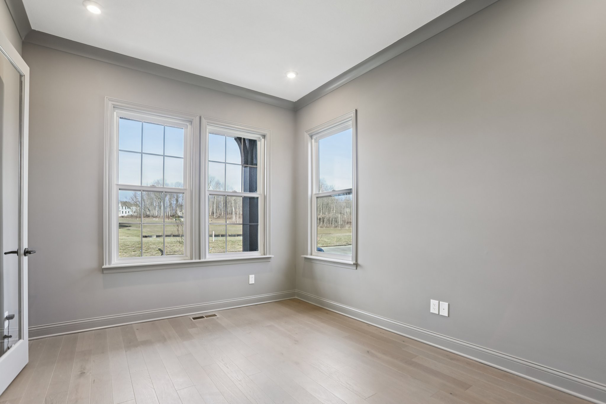 Thornborough Dr-S1401-021.jpg