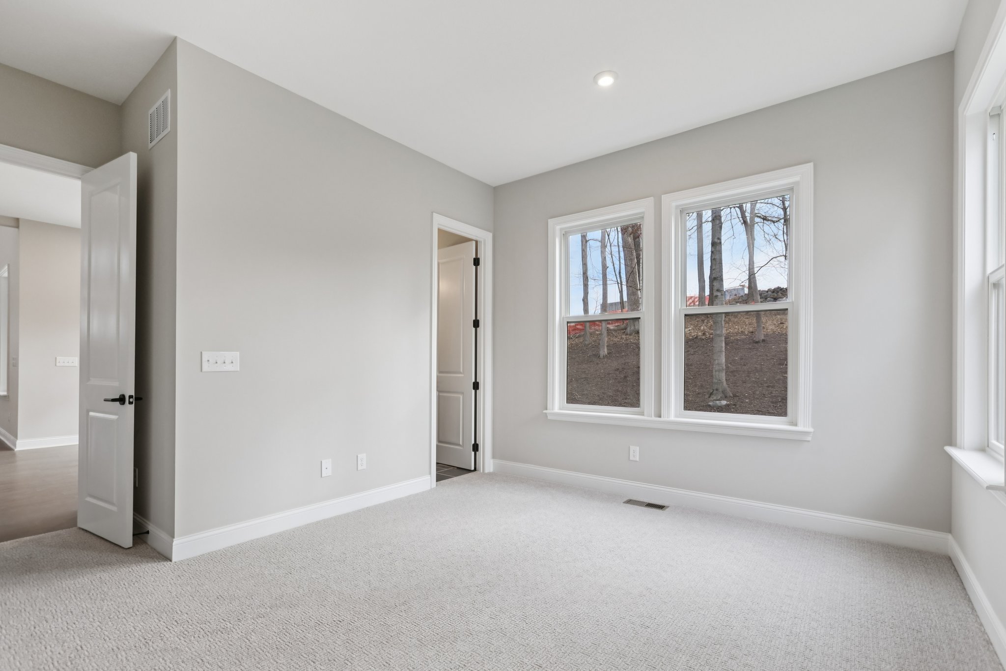 Thornborough Dr-S1401-024.jpg