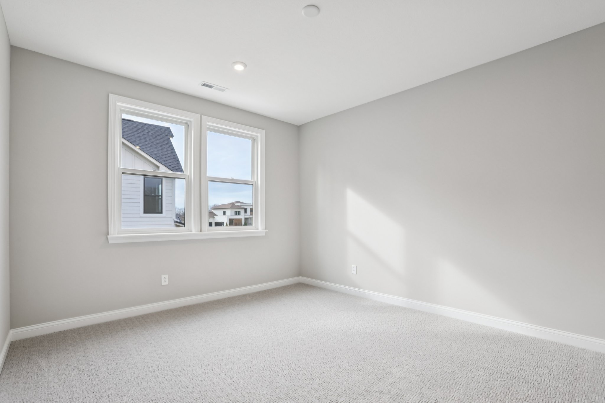 Thornborough Dr-S1401-030.jpg