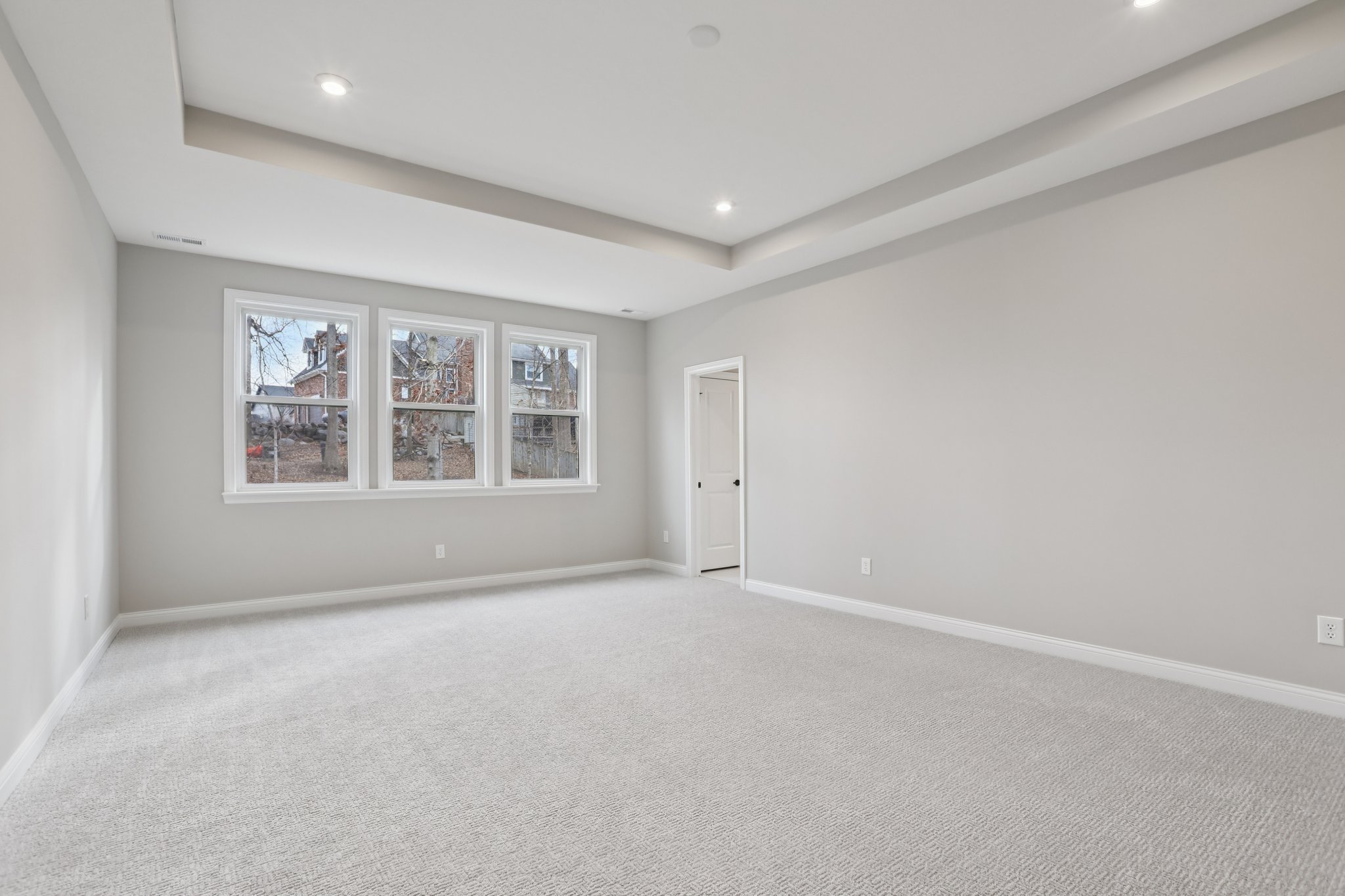 Thornborough Dr-S1401-034.jpg