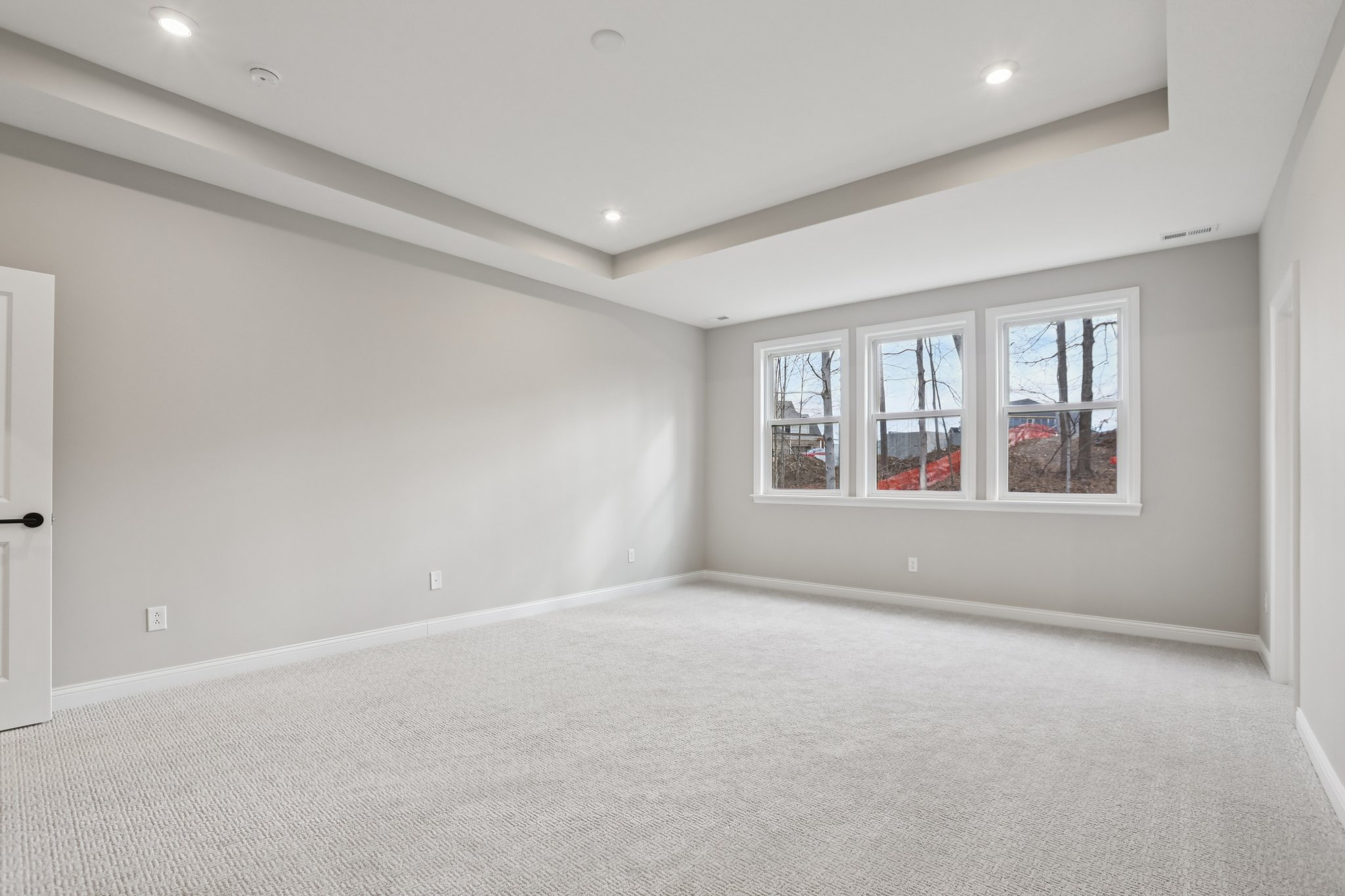 Thornborough Dr-S1401-035.jpg