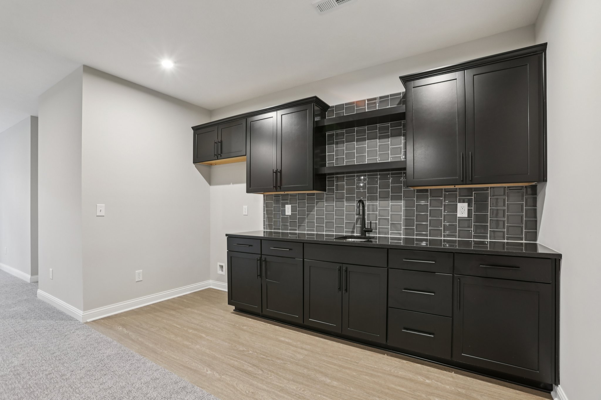 Thornborough Dr-S1401-048.jpg