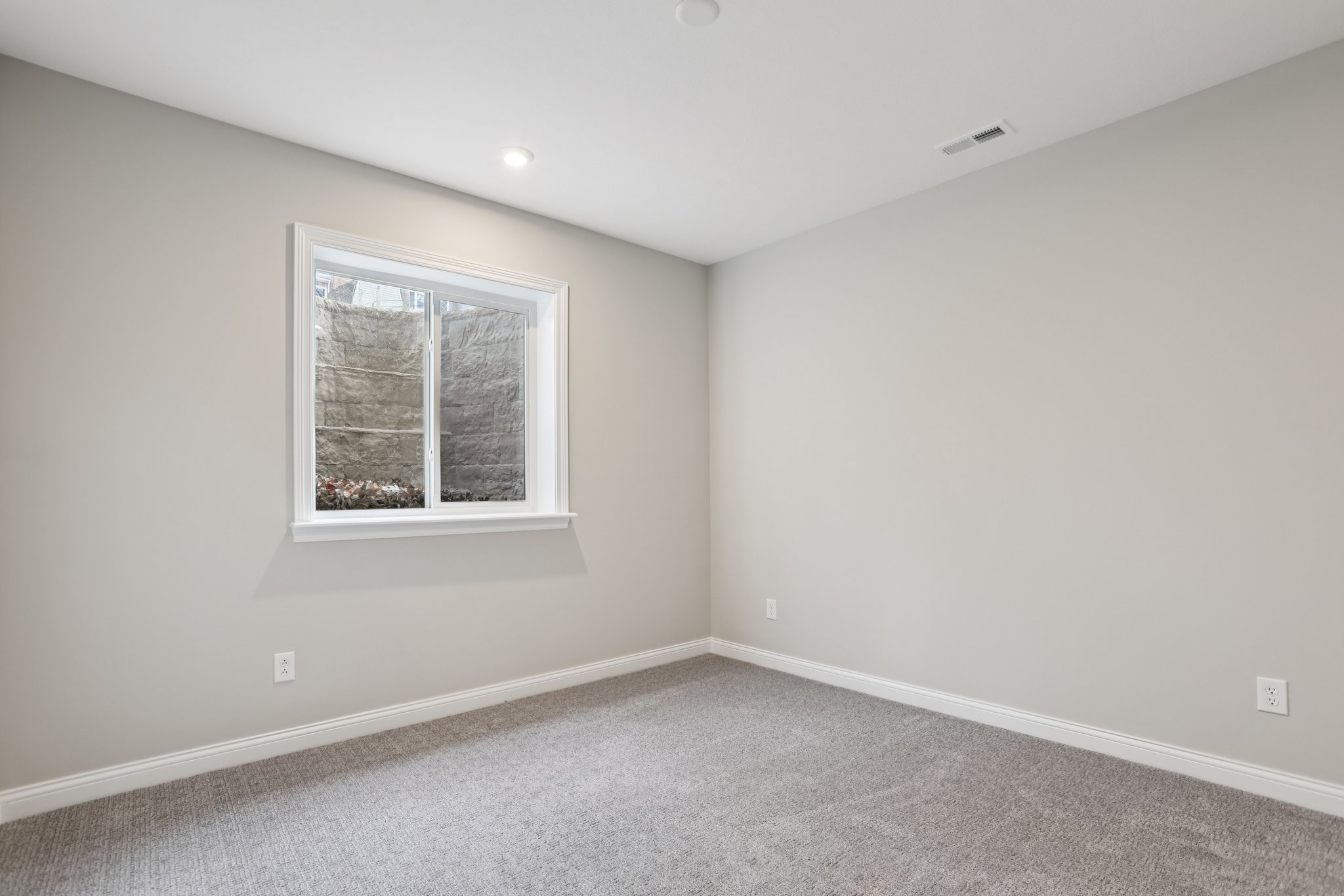 Thornborough Dr-S1401-049.jpg