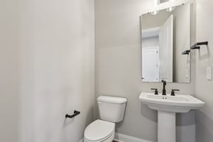 Thornborough Dr-S1401-025.jpg