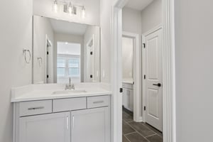 Thornborough Dr-S1401-041.jpg