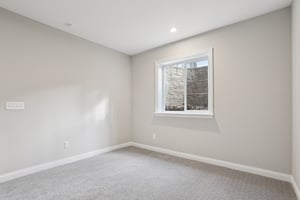 Thornborough Dr-S1401-050.jpg