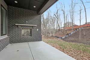 Thornborough Dr-S1401-054.jpg