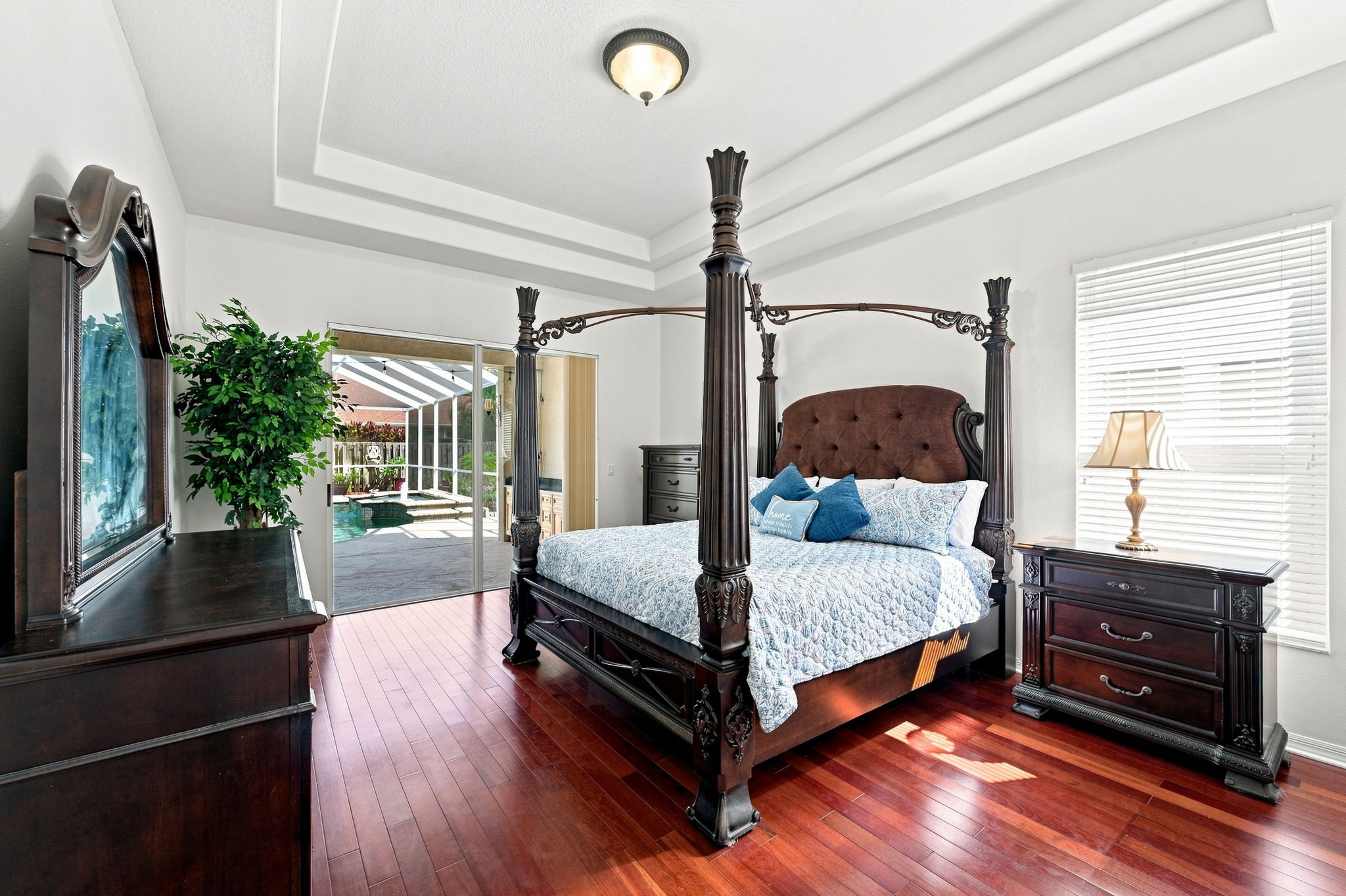 Primary Bedroom1a