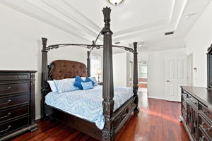 Primary Bedroom1b