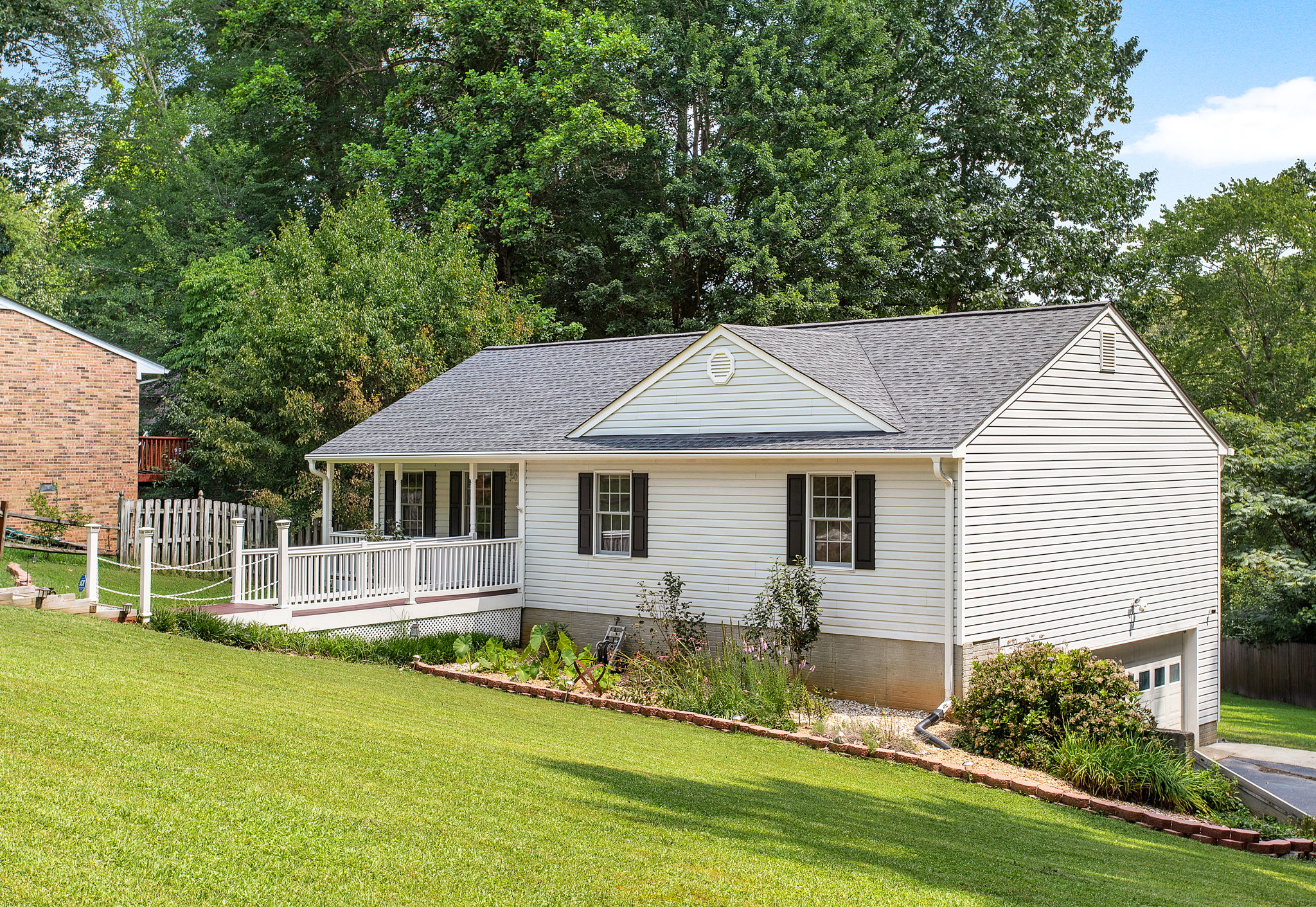 02-Exterior Front