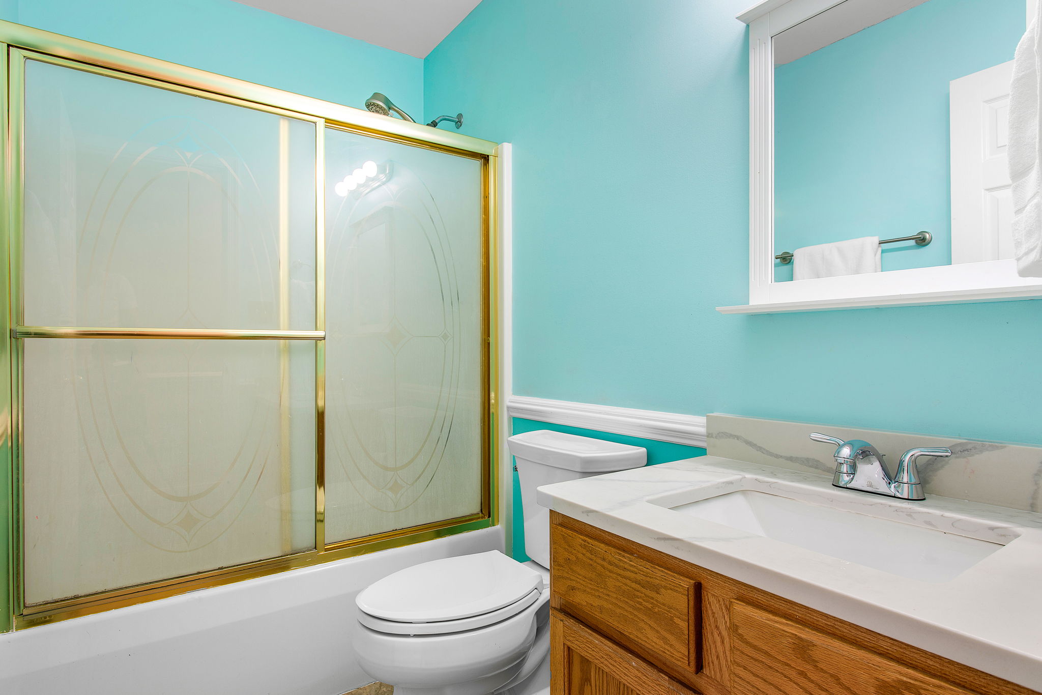 23-Hall Bath