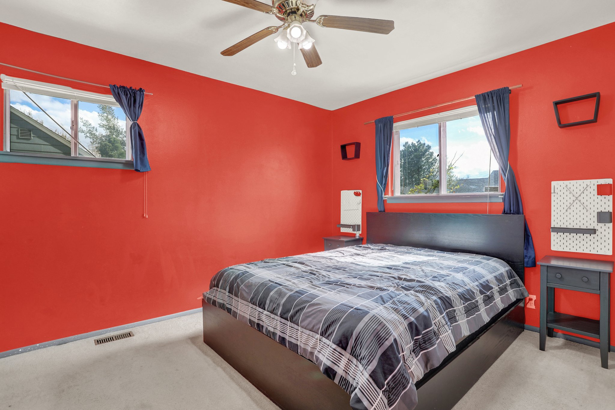 2103 Trent Ave, Colorado Springs, CO 80909 PixVid